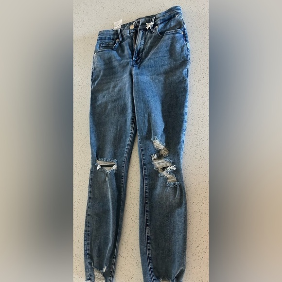 Good American high-rise, skinny Women's Blue Distressed Jeans size 2/26 - Picture 1 of 4